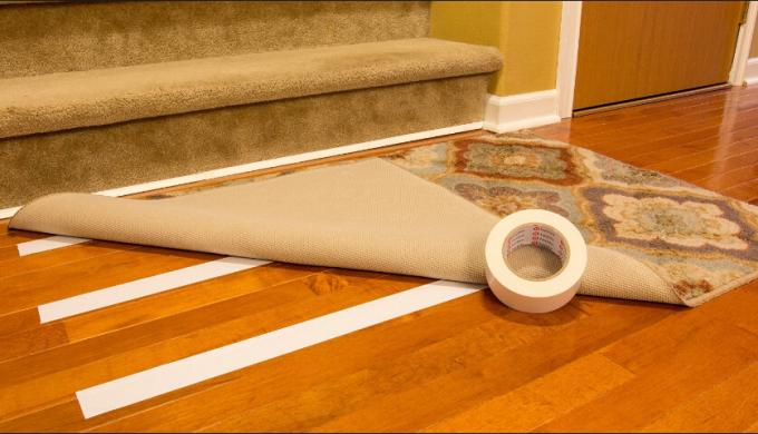 Profesjonalna taśma dywanowa - idealna do szybkiego i bezpiecznego mocowania