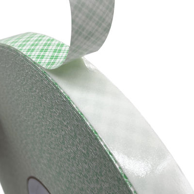 Biała dwustronna taśma piankowa akrylowa do banerów winylowych