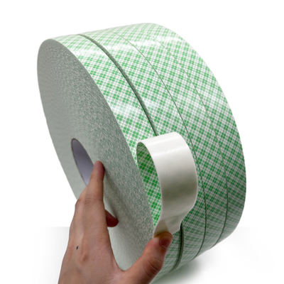 Taśma z pianki PU z podwójnym powłokiem 1 mm Biały akrylowy klej 24 m